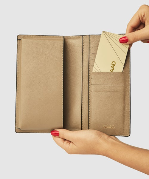 Carteira em Couro Macadamia