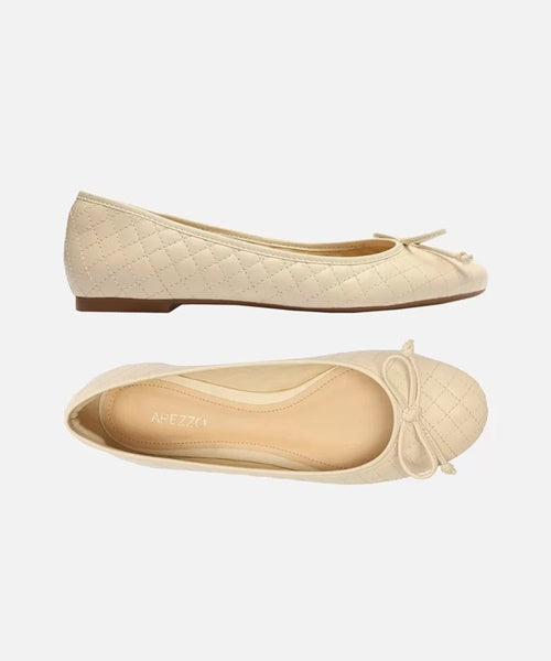 Sapatilha Off-White Matelassê Bico Redondo