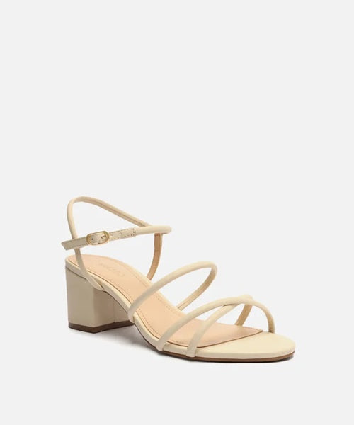 Sandália Off-White Salto Bloco Panacota