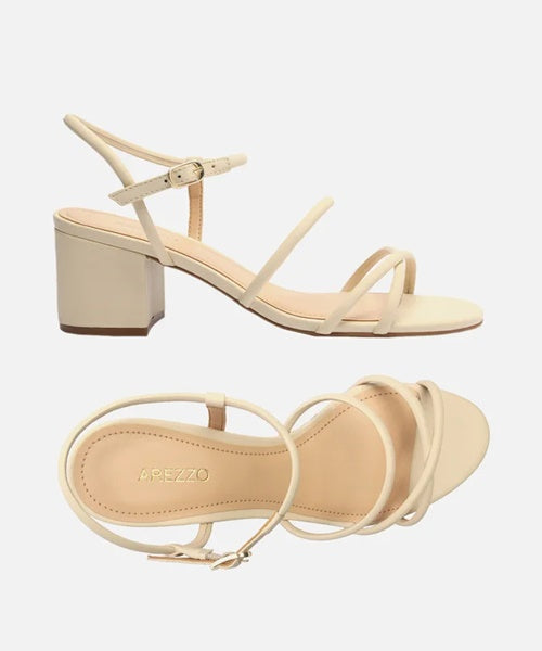 Sandália Off-White Salto Bloco Panacota