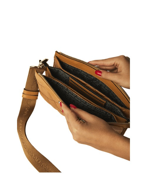 Bolsa Pequena em Nylon Mel