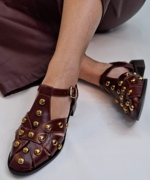 Sapatilha Fechado Spikes Castanho
