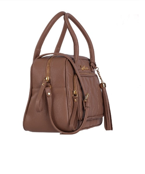 Bolsa Matelassê com Bolsa Frontal em Couro Nude Média