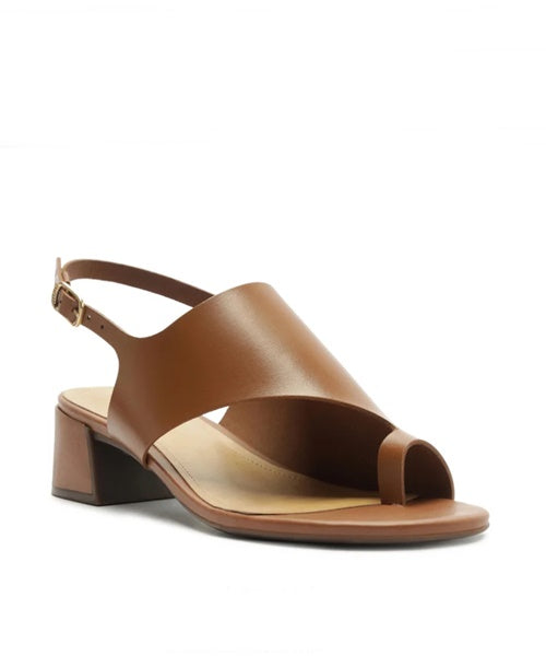 Sandália Tira Larga Detalhe Dedo Couro Marrom