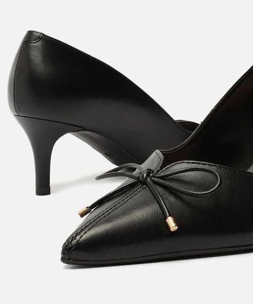 Scarpin Preto Couro Salto Médio Fino Laço