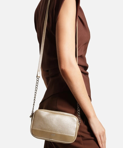 Bolsa Tiracolo Dourada Pequena Corrente