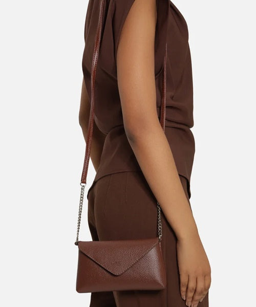 Bolsa Tiracolo Marrom Pequena Corrente