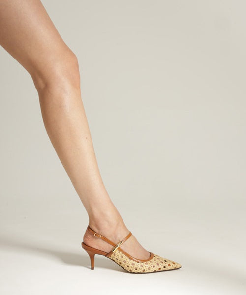 Scarpin Marrom Couro Palha Sextavada Salto Kitten -