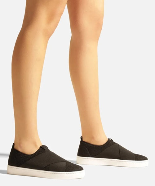 Tênis Slip On Preto Tecido Elásticos