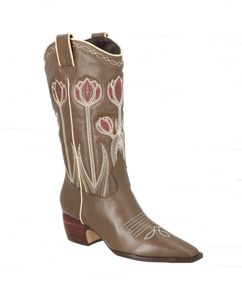 Bota Western Cano Médio em Couro Figo Bordado - Luiza Barcelos