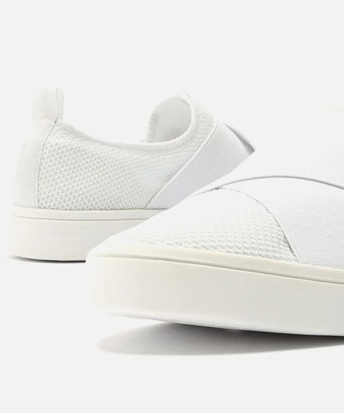 Slip On Branco Tecido Sola Baixa Elásticos -