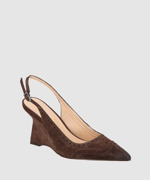 - Scarpin Slingback em Camurça Marorm com Brogue