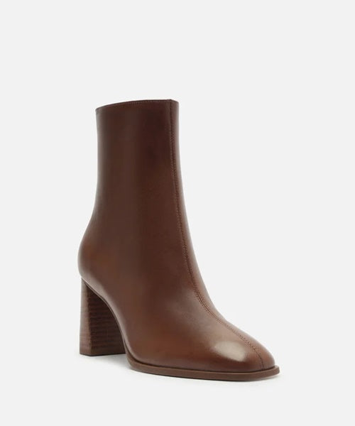 - Bota Marrom Salto Médio Bloco - Arezzo