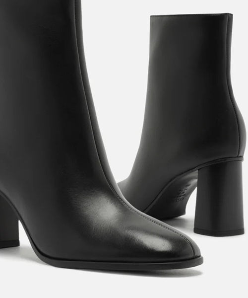 -Bota Marrom Salto Médio Bloco - Arezzo