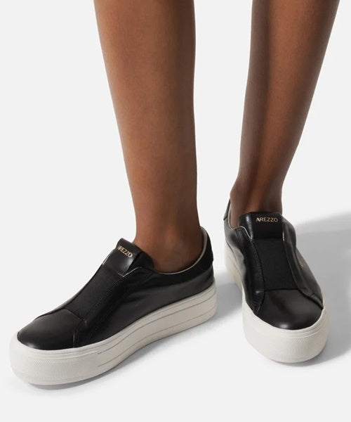 Tênis Preto Couro Flatform Metal Dourado