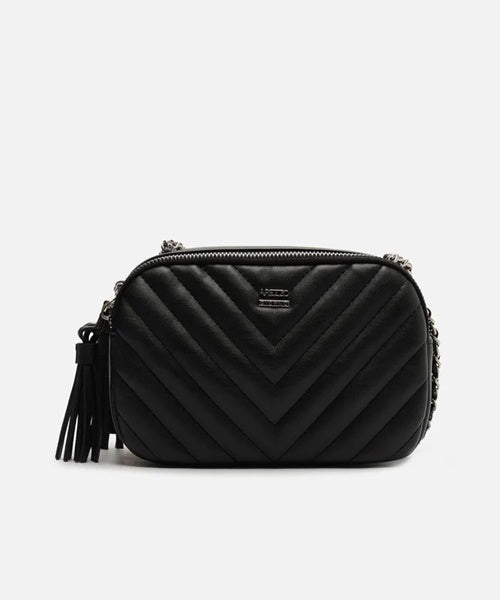 Bolsa Tiracolo Preta Matelassê Grande Barbicacho