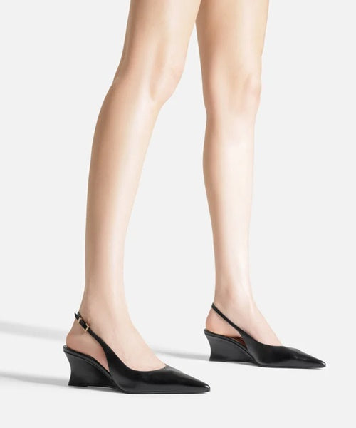 Scarpin Preto Couro Salto Baixo Anabela Slingback