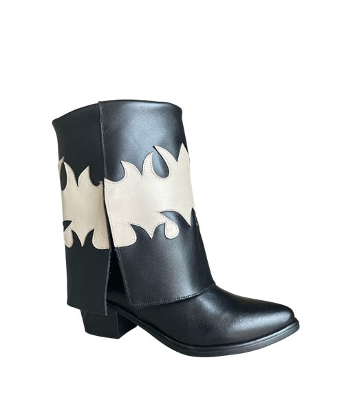Bota Capa Preto/Off White