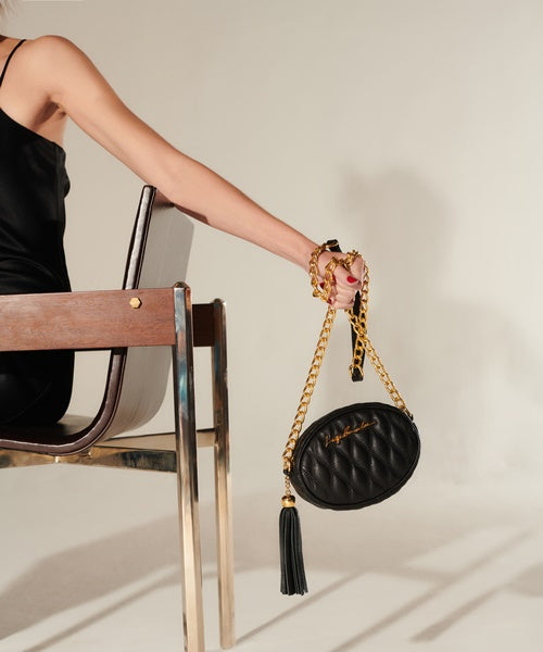 Bolsa Redonda Pequena em Couro Preto
