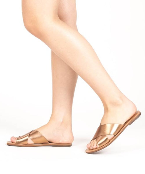Rasteira Tiras Cruzadas Couro Bronze