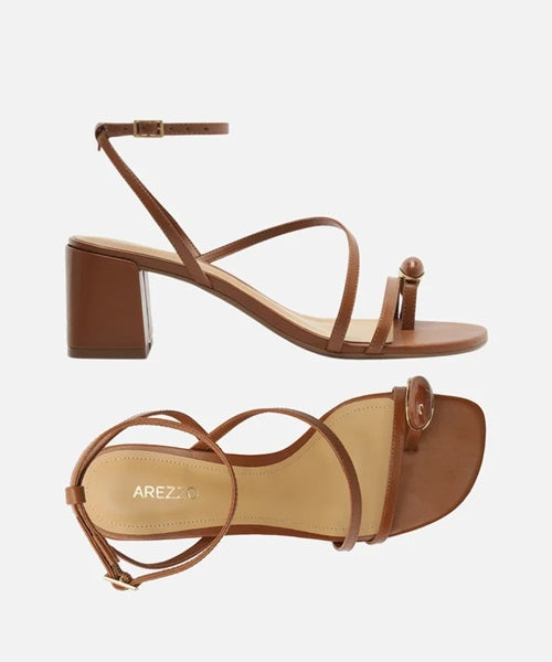 Sandália Marrom Couro Salto Bloco Dedeira Pedra