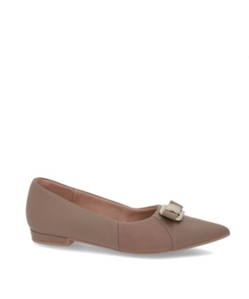Sapatilha em Couro Fendi